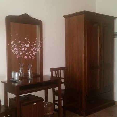 Hotel La Pendola Ozzero الغرفة الصورة