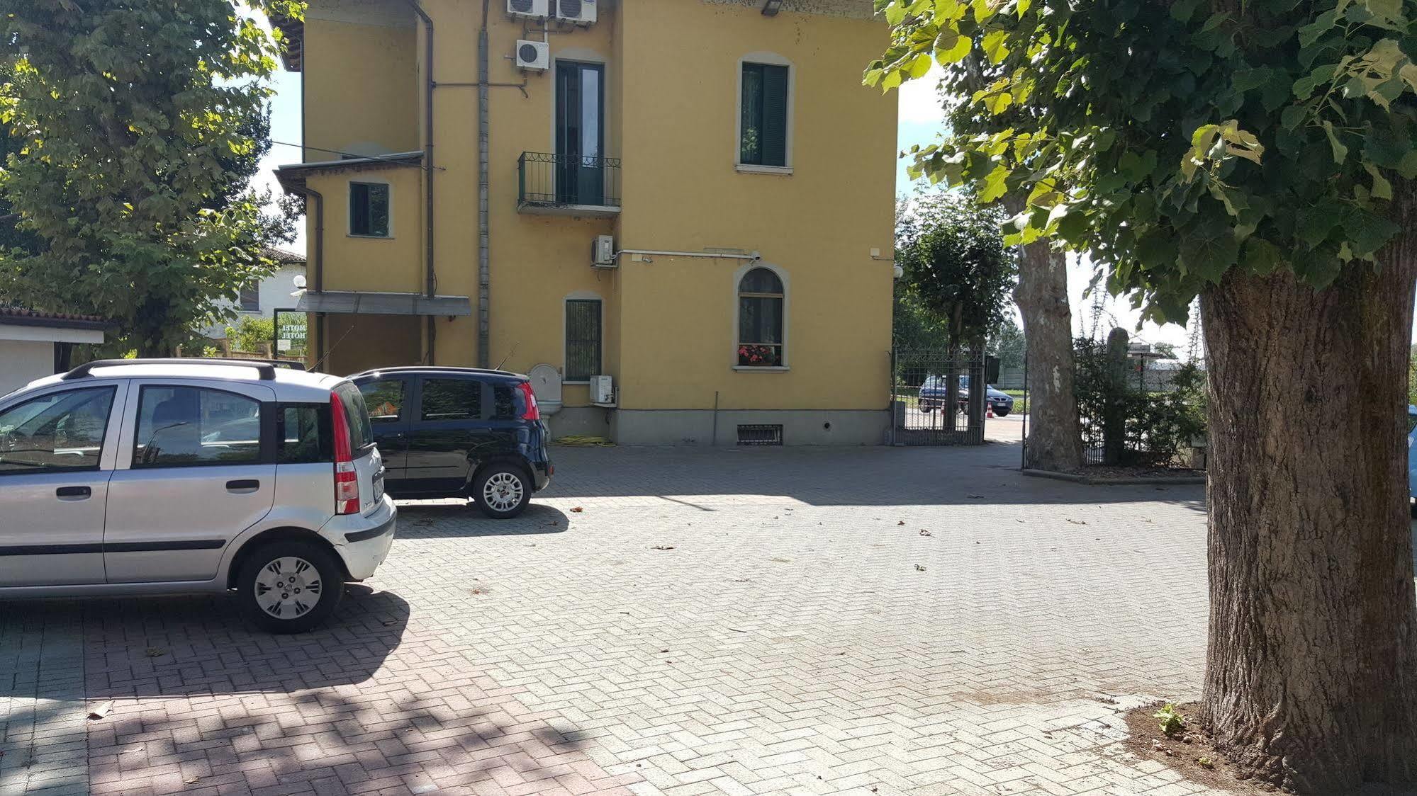 Hotel La Pendola Ozzero المظهر الخارجي الصورة